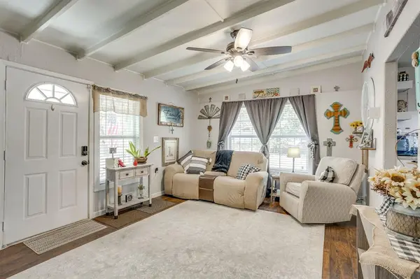 404 Calgary Road, Azle, TX 76020