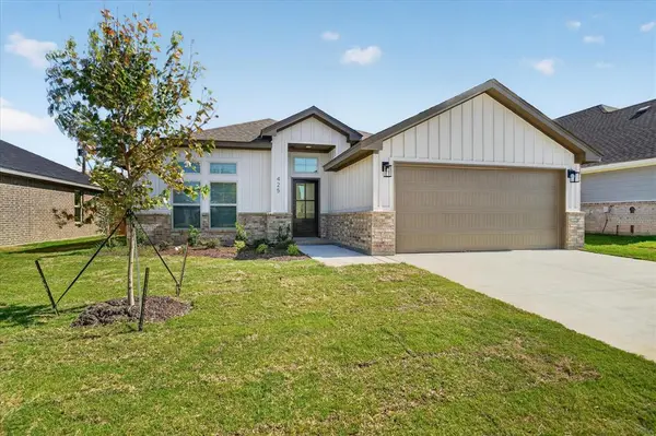 425 Rose Avenue, Cleburne, TX 76033