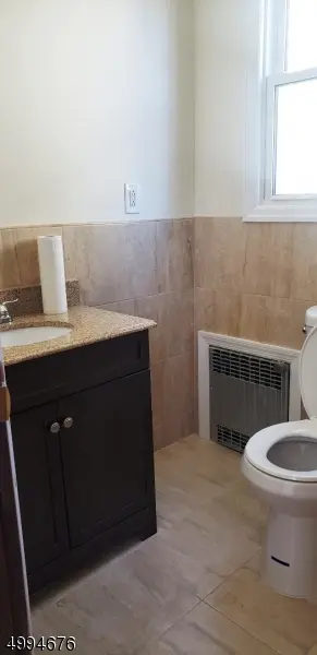 829 Madison Ave, Elizabeth City, NJ 07201