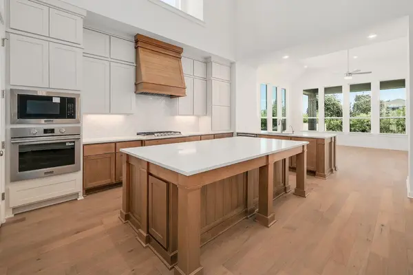 212 Borrego BND, Liberty Hill, TX 78642