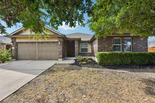 300 Hendelson LN, Hutto, TX 78634