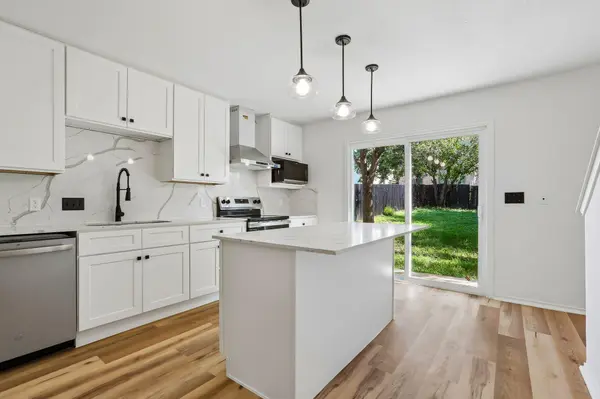 4504 Lyra CIR, Austin, TX 78744