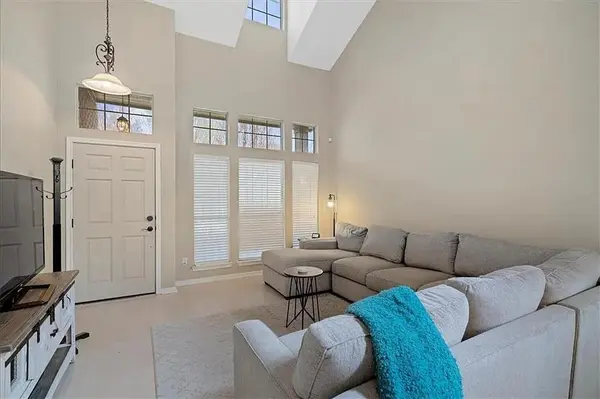 1006 Oaklands DR, Round Rock, TX 78681