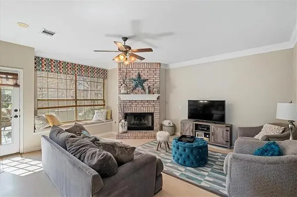 1006 Oaklands DR, Round Rock, TX 78681