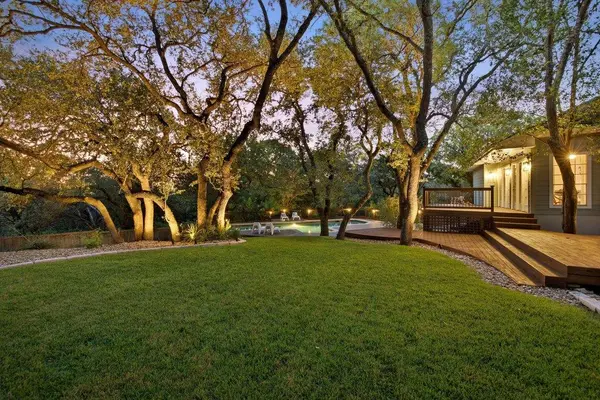 10038 Circleview DR, Austin, TX 78733