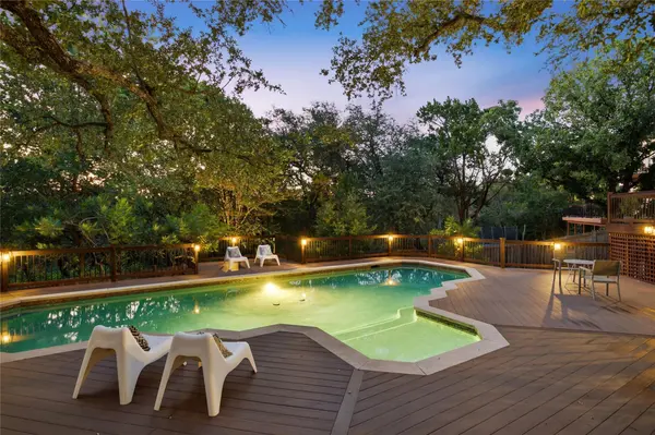 10038 Circleview DR, Austin, TX 78733