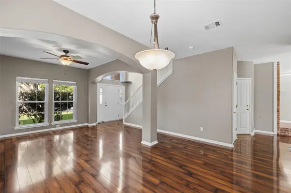 1928 Barnett DR, Cedar Park, TX 78613