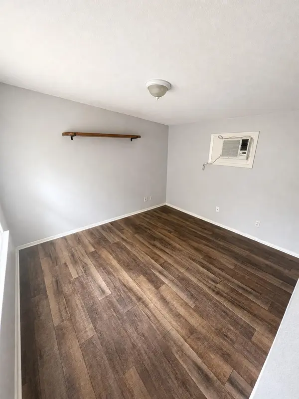 5400 Harmon Ave #B, Austin, TX 78751
