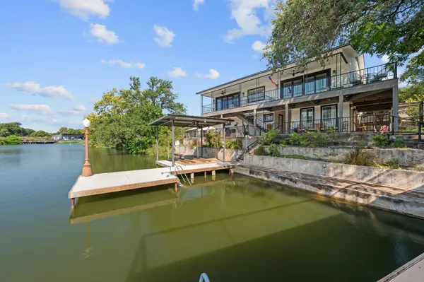 1517 County Road 132a RD, Kingsland, TX 78639