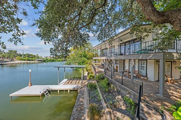 1517 County Road 132a RD, Kingsland, TX 78639