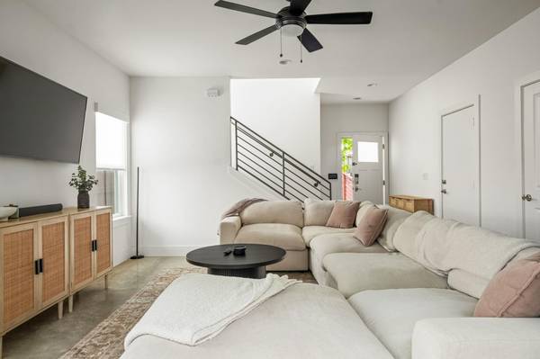1160 Lott Ave #A, Austin, TX 78721