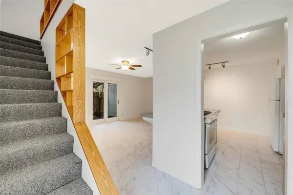 2806 Skyway CIR #101, Austin, TX 78704