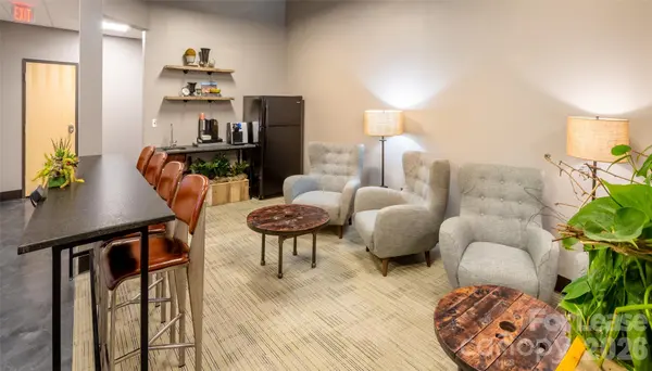 101 E Allen ST, Hendersonville, NC 28792