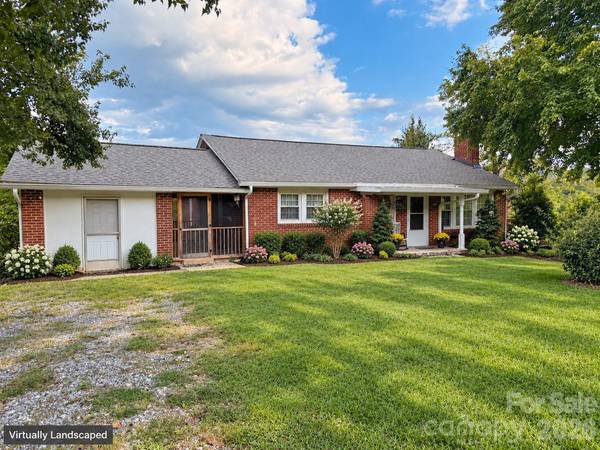 683 McDaniel RD, Lake Lure, NC 28746