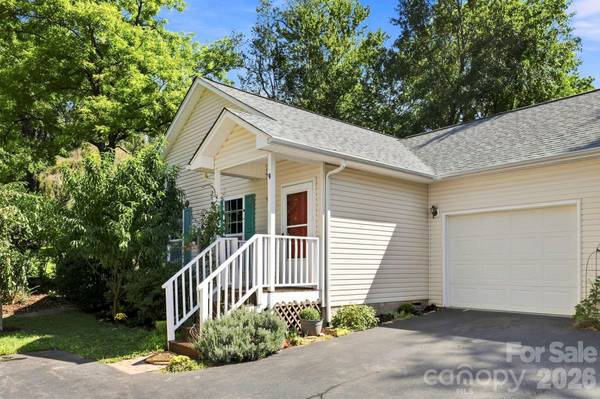 8A Bent Grass CT, Black Mountain, NC 28711