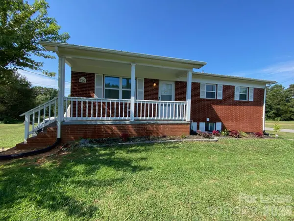 800 Saint James Church RD, Newton, NC 28658