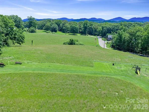 1125 & 1127 Glenn Bridge RD SE, Arden, NC 28704