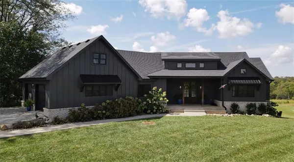 11100 SE E HWY, Agency, MO 64401