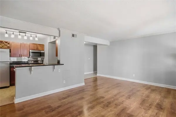 4727 Jarboe ST #41, Kansas City, MO 64112
