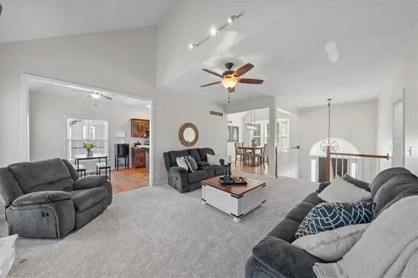 18424 S Juniper ST, Gardner, KS 66030