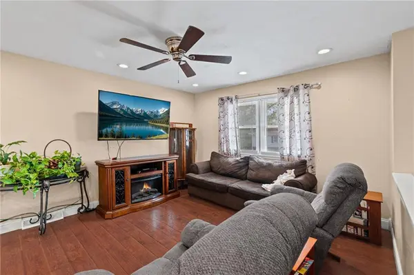 408 W 10TH ST, Carrollton, MO 64633