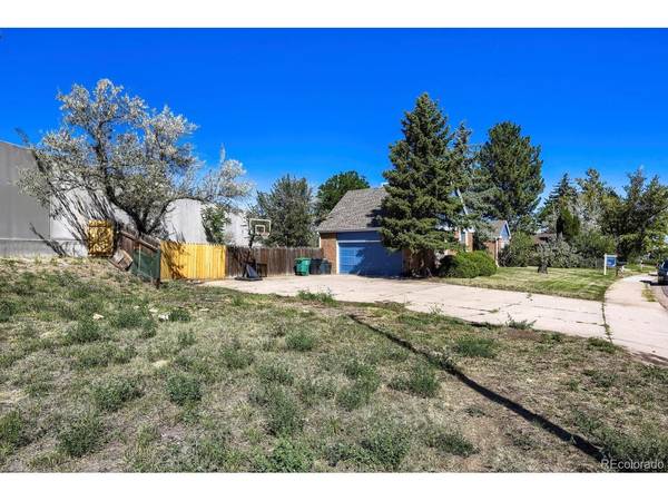 3955 S Monaco, Denver, CO 80237