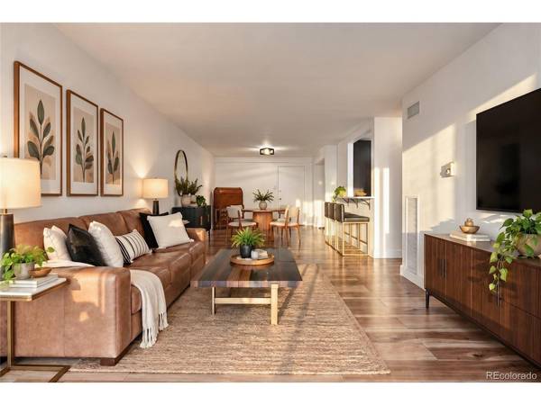 2 Adams #908, Denver, CO 80206