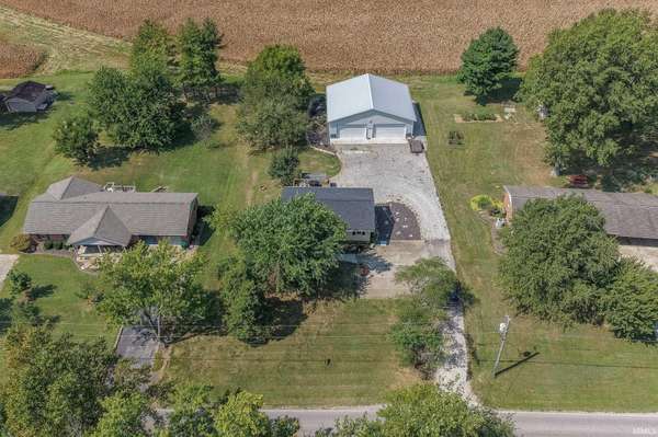 4255 N Blackford RD, Mount Vernon, IN 47620-7232