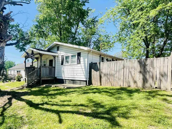 618 E Short Elm ST, Boonville, IN 47601