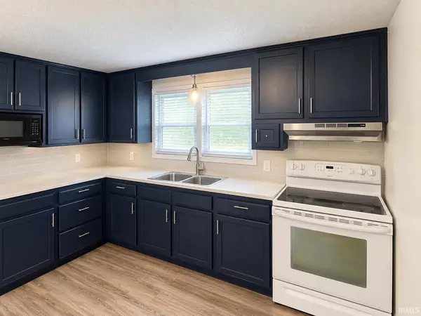 618 E Short Elm ST, Boonville, IN 47601