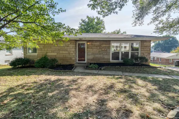 707 Wessel LN, Evansville, IN 47712