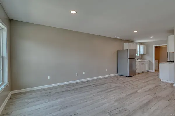 1404 Oakley ST, Evansville, IN 47710