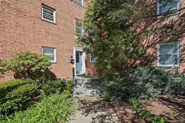 330 S Broadway #D11, Tarrytown, NY 10591