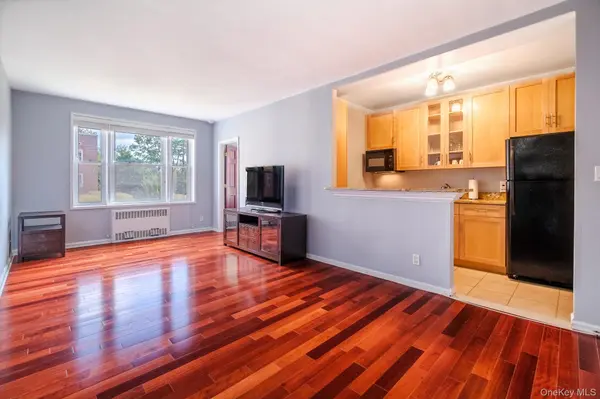 2 Overlook RD #2A3, White Plains, NY 10605