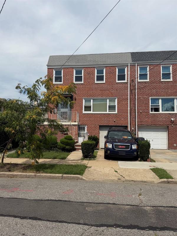 20809 Bardwell AVE, Queens Village, NY 11429