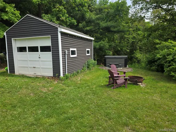 559 Lake RD, Pine Plains, NY 12567