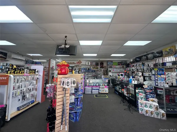 107-22 37 DR, Corona, NY 11368