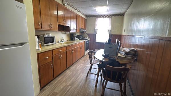 7036 65th ST, Ridgewood, NY 11385