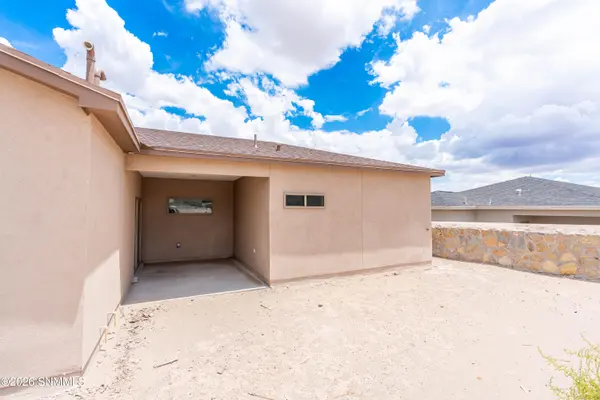 1138 Water Gardens AVE, Santa Teresa, NM 88008