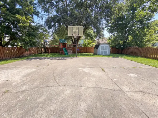 1753 Beckenbauer LN, Indianapolis, IN 46214