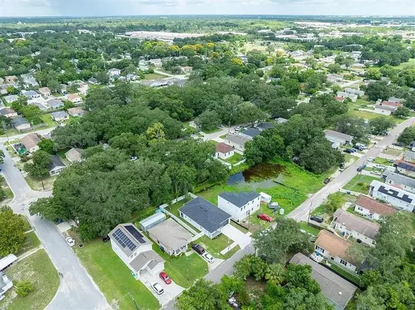 3706 WIGGINS LEAF ST, Tampa, FL 33619
