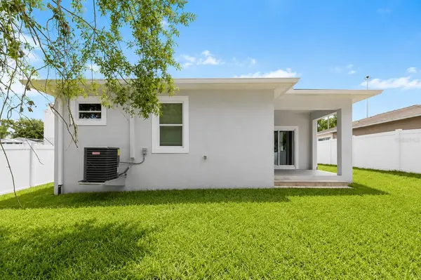 3706 WIGGINS LEAF ST, Tampa, FL 33619