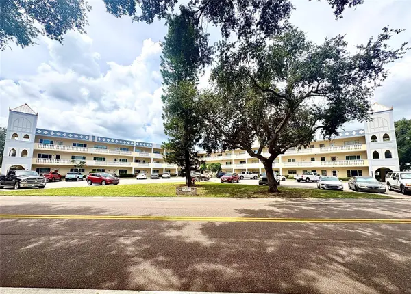 2222 AMERICUS BLVD N #40, Clearwater, FL 33763
