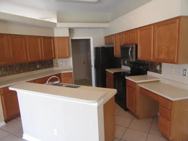 28829 WINDOVER ST, Wesley Chapel, FL 33545