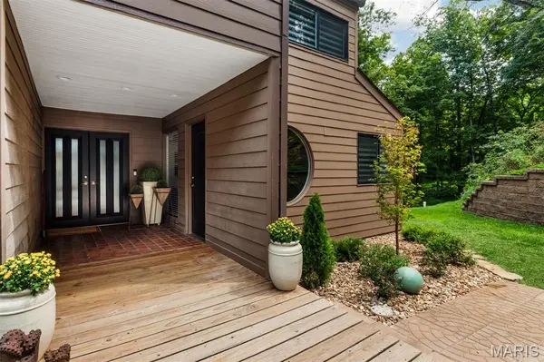 35 Arrowhead Estates CT, Chesterfield, MO 63017