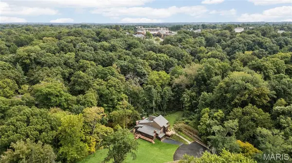 35 Arrowhead Estates CT, Chesterfield, MO 63017