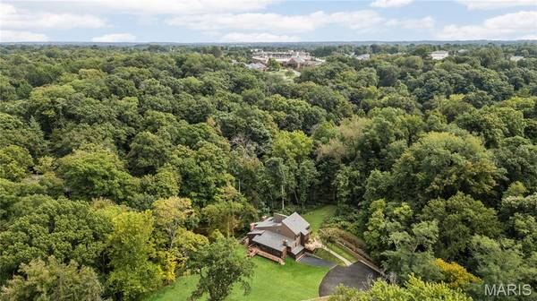 35 Arrowhead Estates CT, Chesterfield, MO 63017