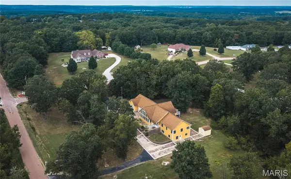 16735 County Road 1020, St James, MO 65559
