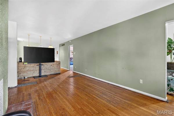 4546 Varrelmann AVE, St Louis, MO 63116