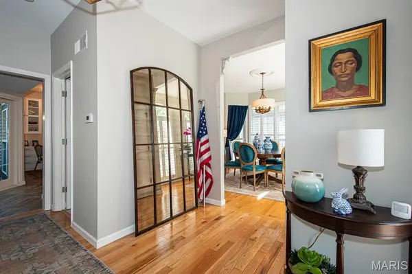 4147 Westminster PL, St Louis, MO 63108